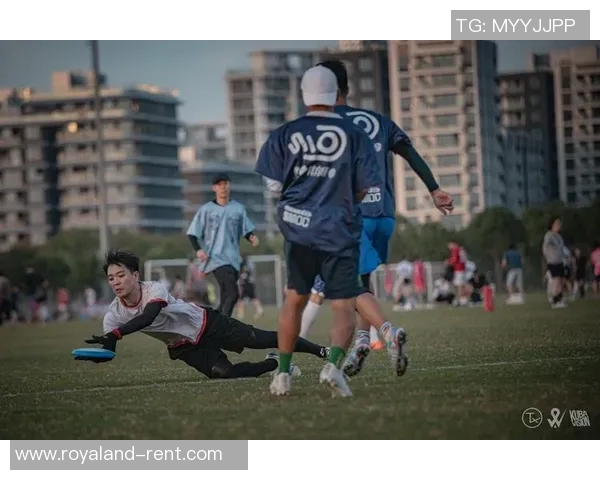 周伟独家分享飞盘技巧与心得体会助你提升投掷与接盘水平