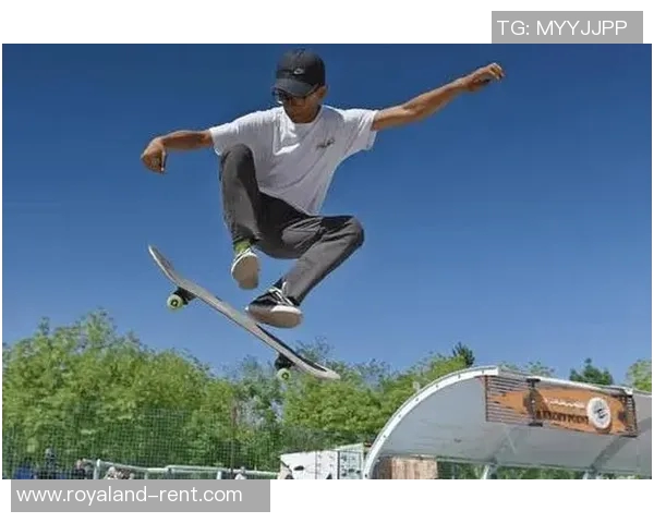 杭州滑板队在极限运动联赛中以75分稳居积分榜首位 杭州滑板队在极限运动联赛中以75分稳居积分榜首位