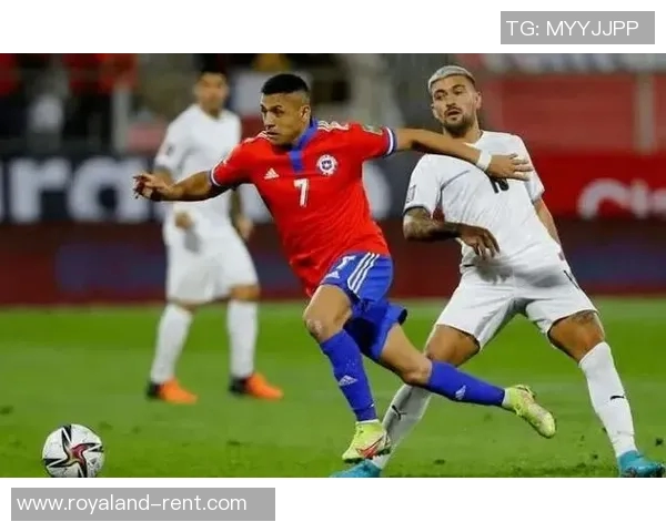 南京足球队在杯赛积分榜上以60分稳居第一名展现强劲实力